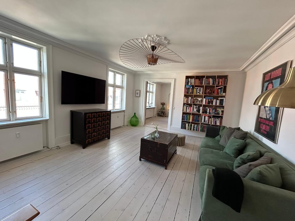 Communal lounge/ TV room, TV and multimedia