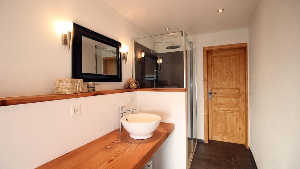 Chasa Jaro Bed and Breakfast in Canton of Grisons