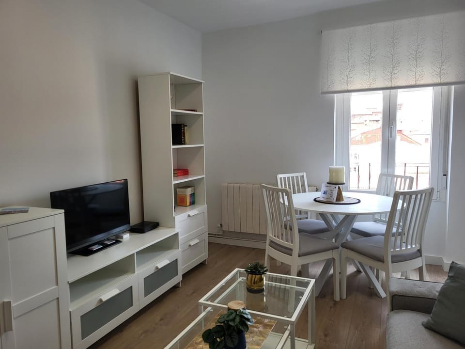 Communal lounge/ TV room, Living room