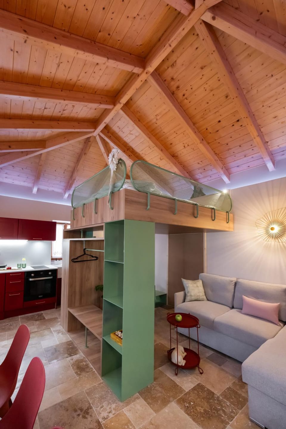 Kitchen or kitchenette, Seating area, Bedroom