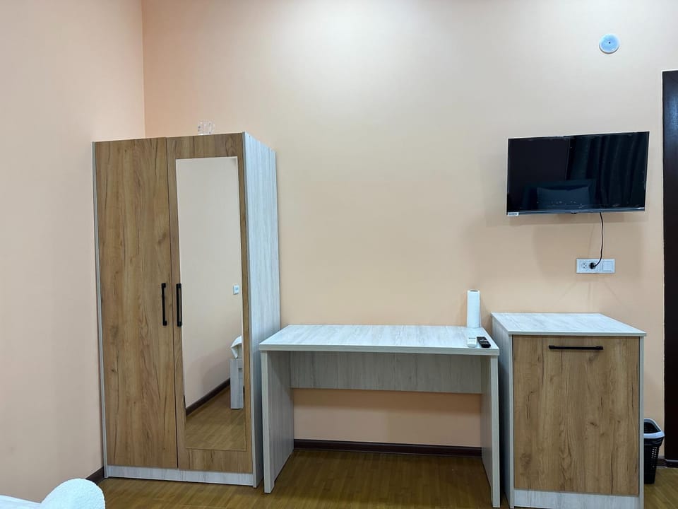 TV and multimedia, Kitchen or kitchenette, Photo of the whole room