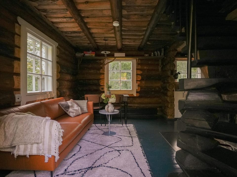 Living room, Seating area, fireplace