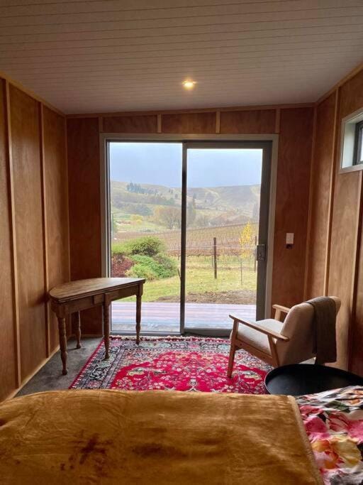 Tiny home on wheels in the vines House in Otago