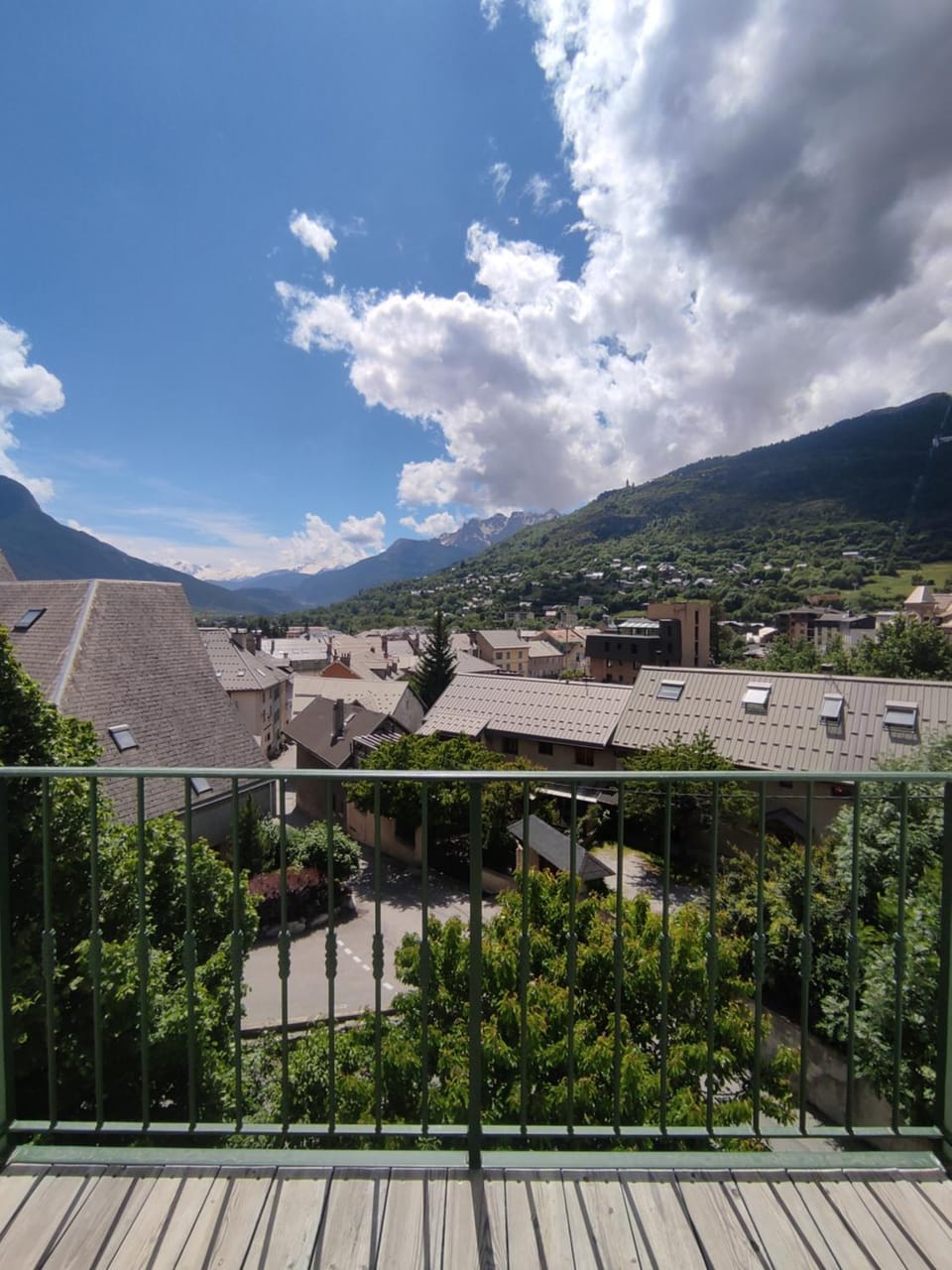 Nearby landmark, Day, Natural landscape, Balcony/Terrace, City view, Mountain view
