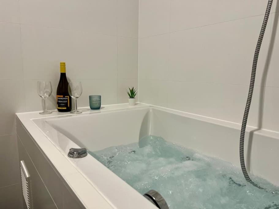 Panorama Schlossberg & Jacuzzi Apartment in Graz