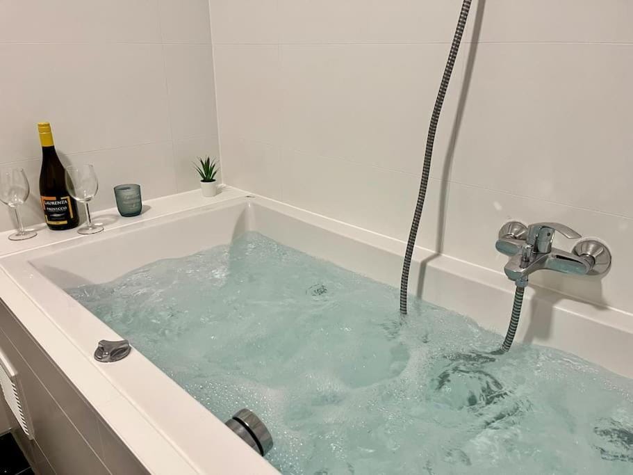 Panorama Schlossberg & Jacuzzi Apartment in Graz