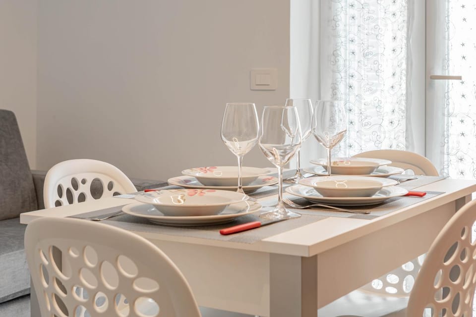 Decorative detail, Dining area
