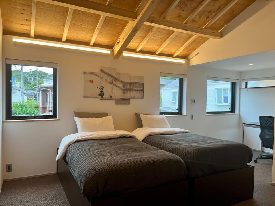 Bed, Photo of the whole room, Bedroom