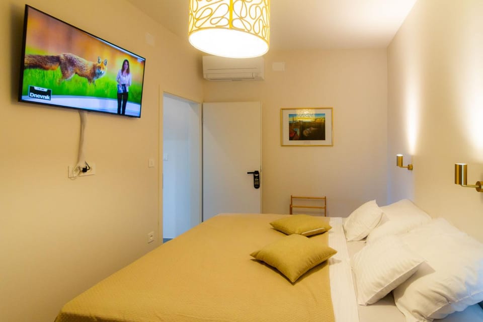 Blue Arb Apartment Rab Apartment in Lika-Senj County