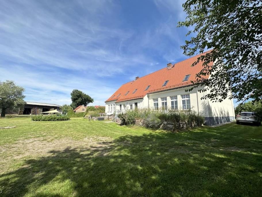 Property building, Spring, Garden