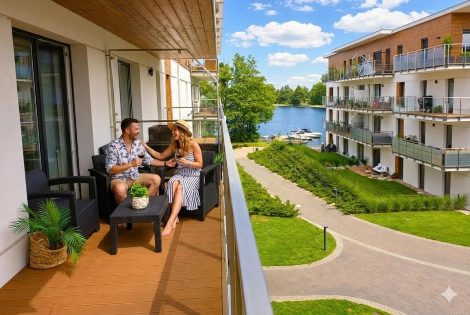 Balcony/Terrace, Balcony/Terrace, Lake view