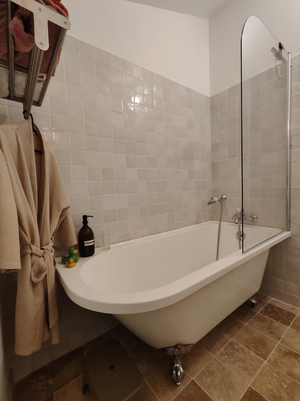 Bathroom, Bath, towels