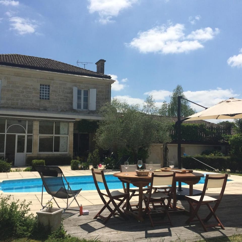 Property building, Garden view, Pool view, Swimming pool, sunbed