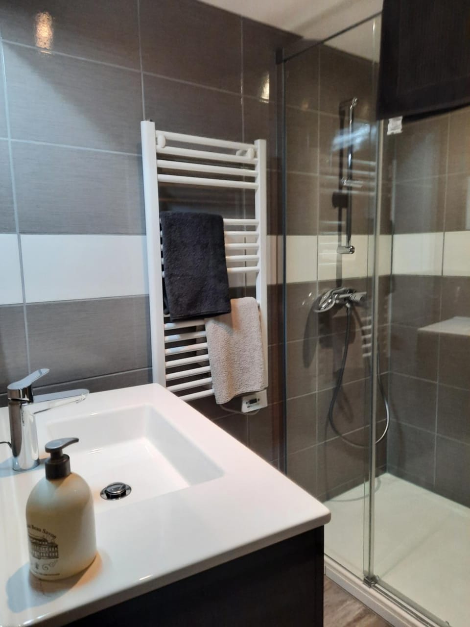 Shower, Bathroom