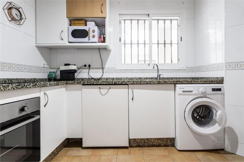 Apartamento céntrico a 250 metros de la playa & parking Apartment in Fuengirola