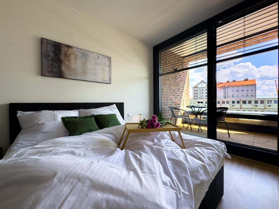 Bed, Balcony/Terrace, Bedroom