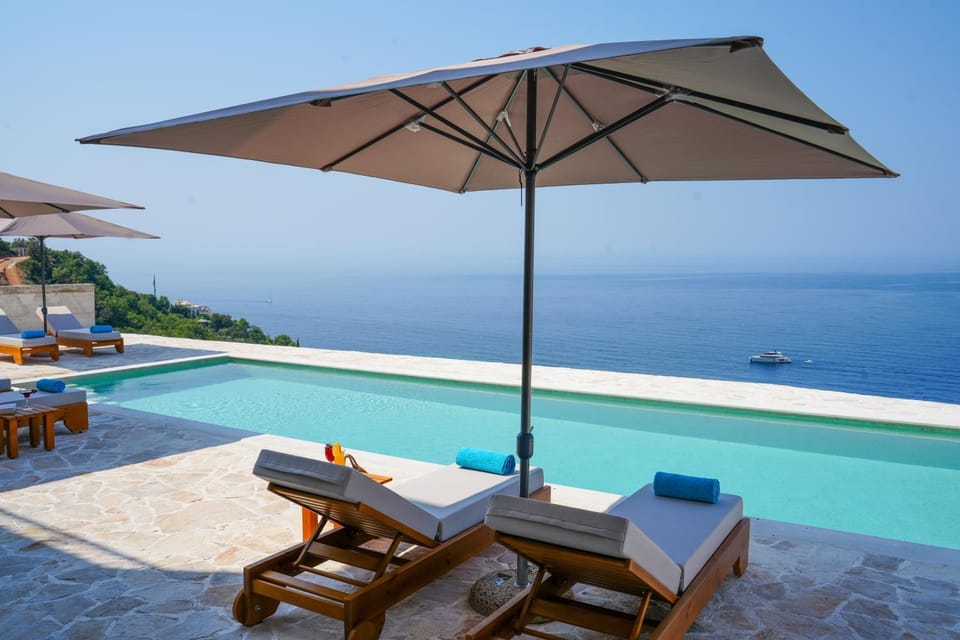 Pool view, Sea view, sunbed