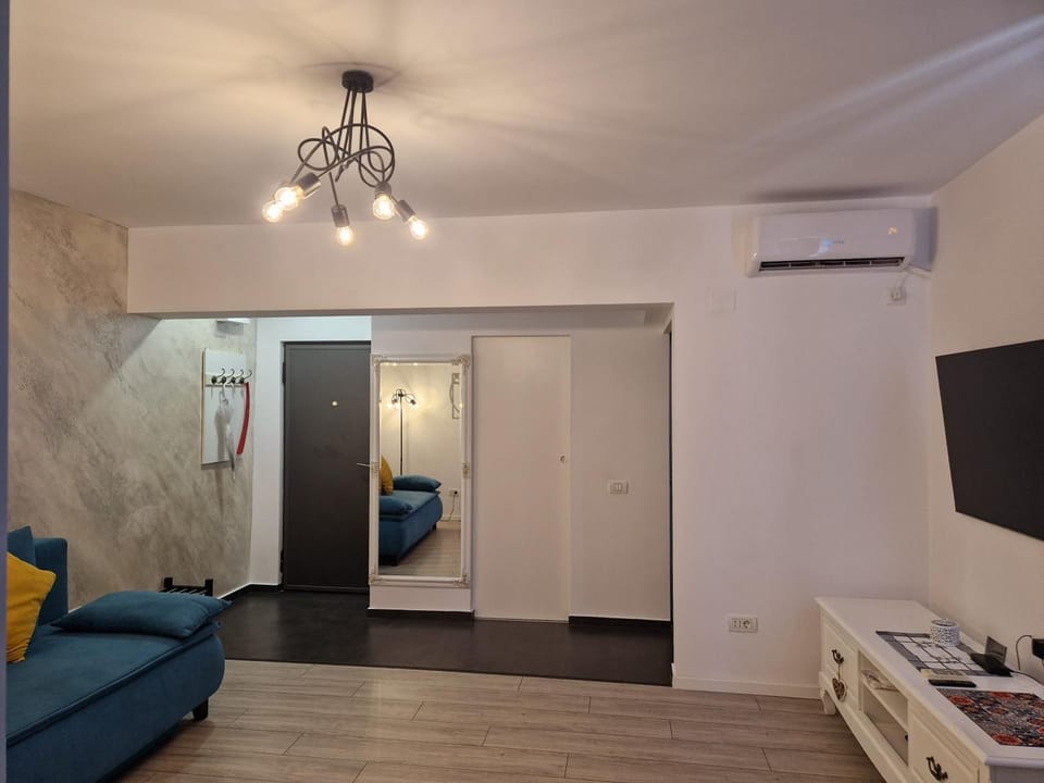 TV and multimedia, Living room, Photo of the whole room, internet, air conditioner