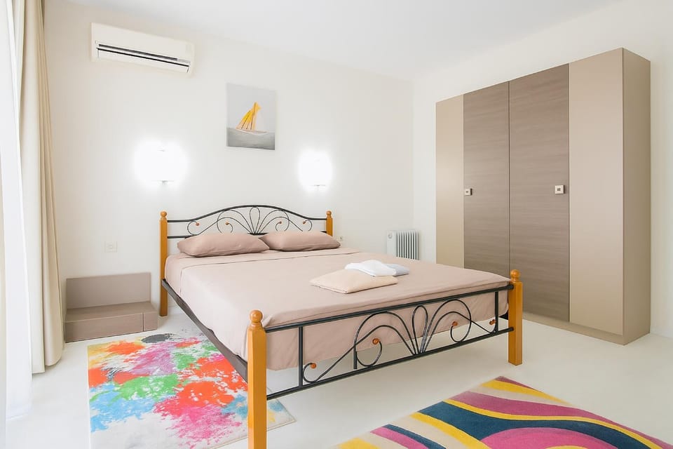 Bed, Bedroom, wardrobe, air conditioner