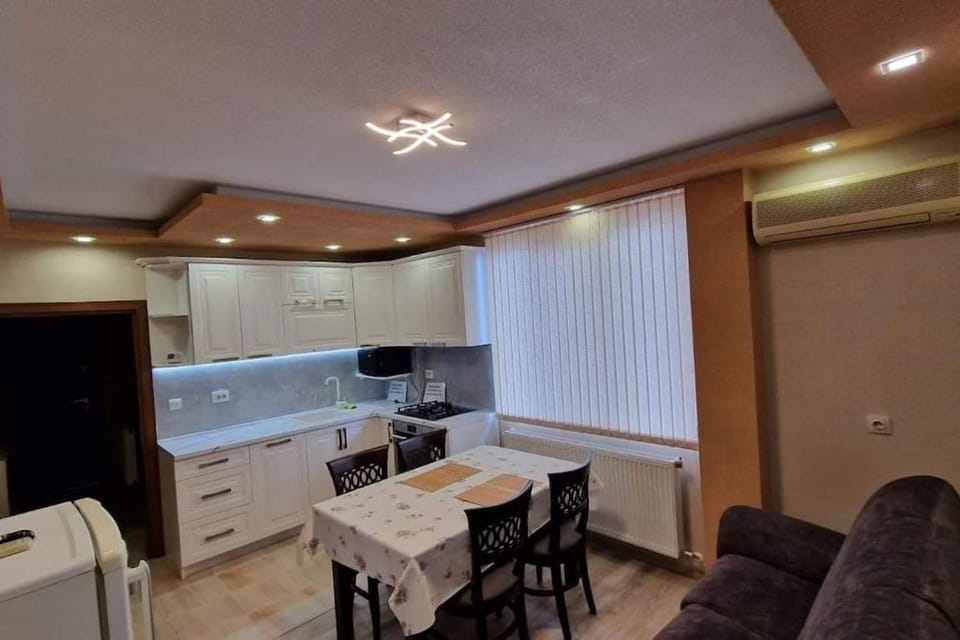 Kitchen or kitchenette, Living room, Dining area, stove