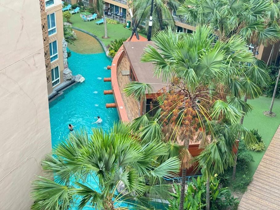 Atlantis Jomtien Beach Resort 02 Apartment in Pattaya City
