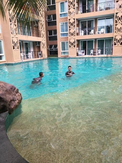 Atlantis Jomtien Beach Resort 02 Apartment in Pattaya City