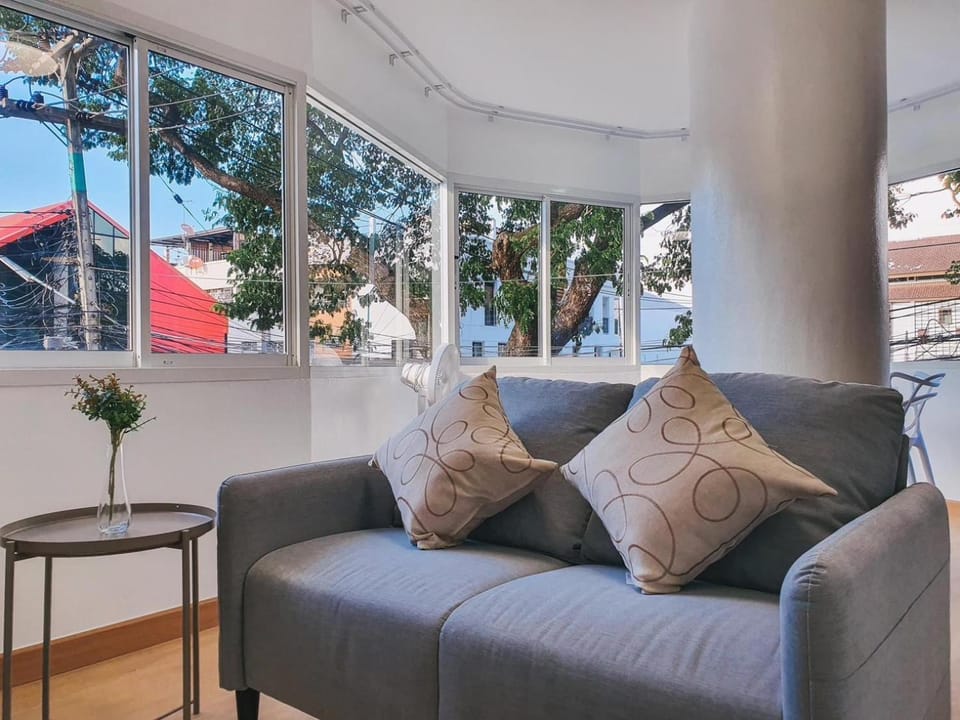 Living room, Seating area