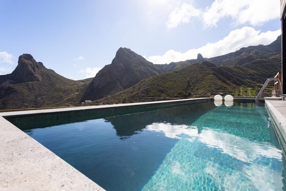 Mountain view, Swimming pool