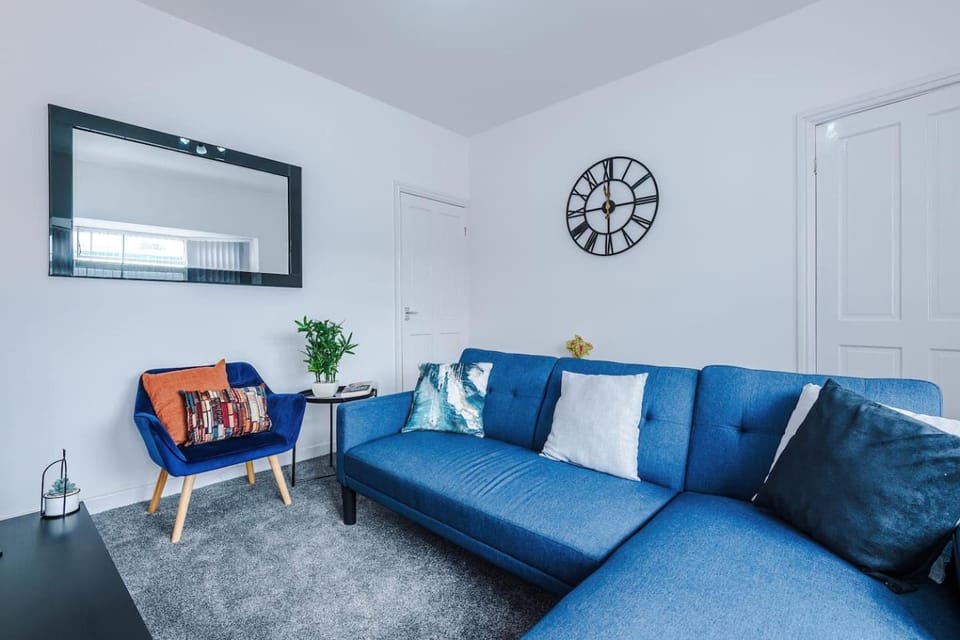 CentralPool TableSmartTVCentral PS4Quays House in Salford