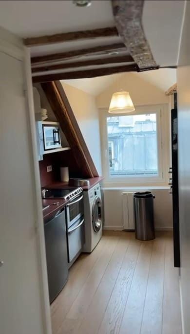 Elegant Loft Place Vendôme Apartment in Paris