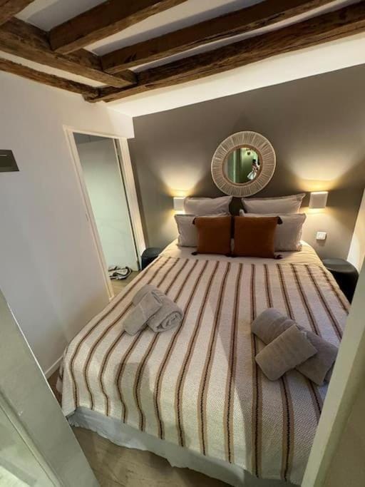 Elegant Loft Place Vendôme Apartment in Paris