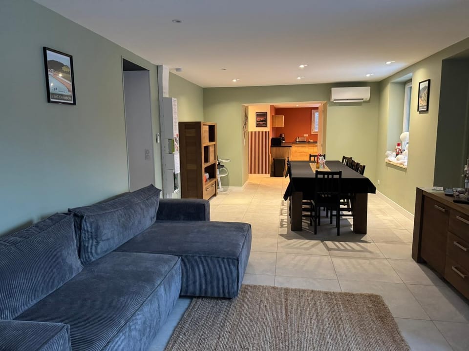 Gite 10 pers Apartment in Auvergne-Rhône-Alpes