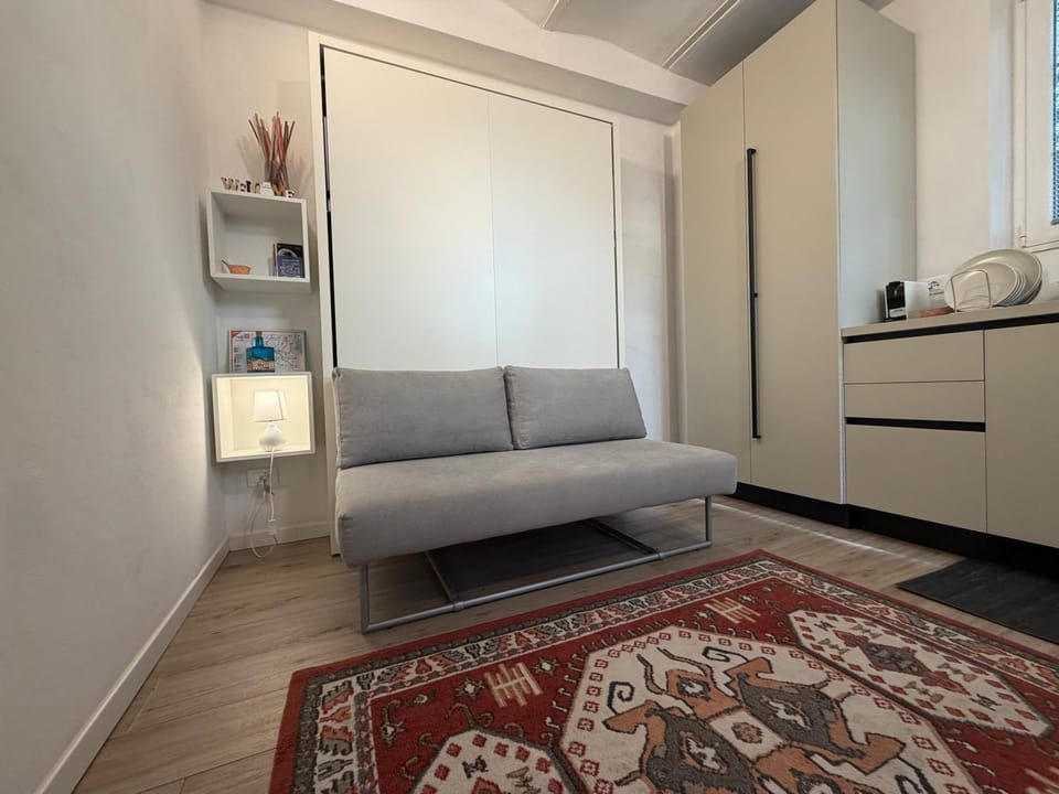 Living room, Photo of the whole room, Seating area, wardrobe