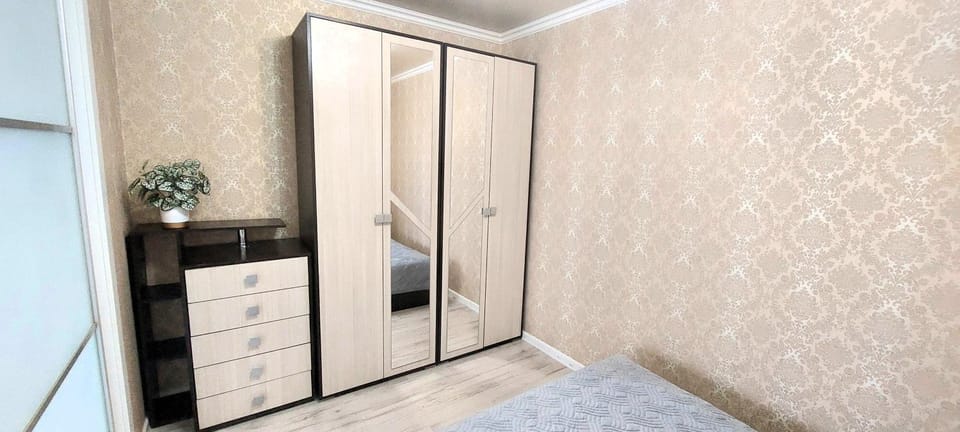 Bedroom, wardrobe