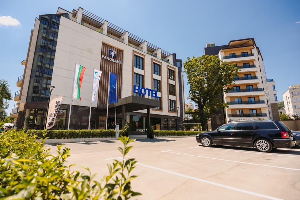 Property building, Day, Location