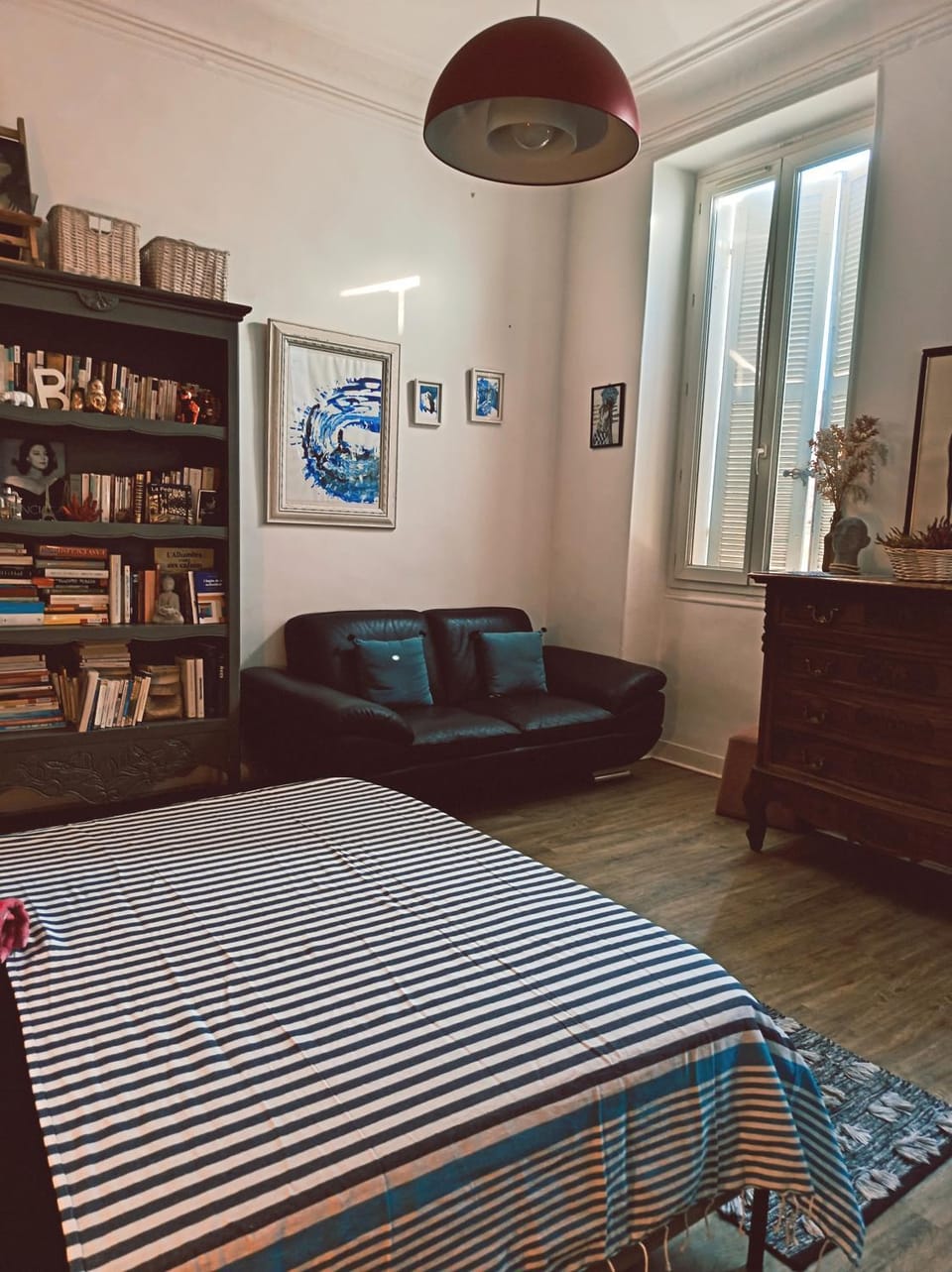 Chez l'habitant, propose Grande chambre Vieux port Marseille Vacation rental in Marseille