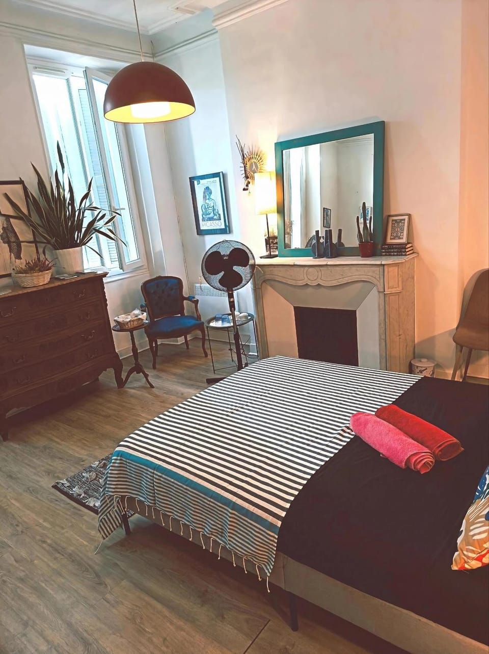 Chez l'habitant, propose Grande chambre Vieux port Marseille Vacation rental in Marseille