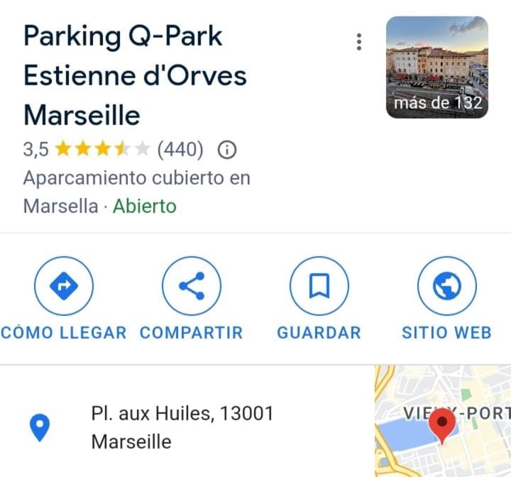 Chez l'habitant, propose Grande chambre Vieux port Marseille Vacation rental in Marseille