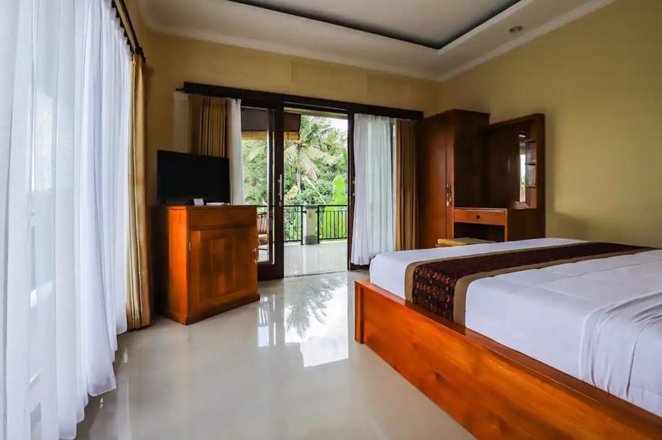 Bed, Kitchen or kitchenette, Photo of the whole room, wardrobe