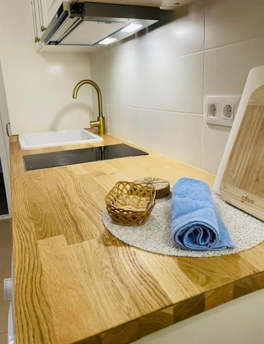 Kitchen or kitchenette, towels