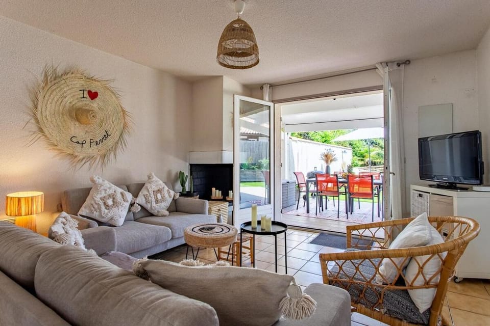 Villa Rose des Sables, 100m de la Plage et Centre Villa in La Teste-de-Buch