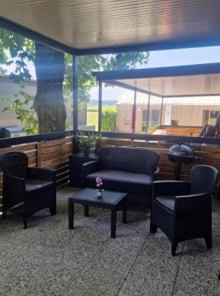 BIG BERRY KOLPA - KIWI mobile house, Metlika Apartment in Slovenia