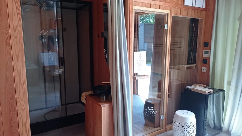 BIG BERRY KOLPA - KIWI mobile house, Metlika Apartment in Slovenia
