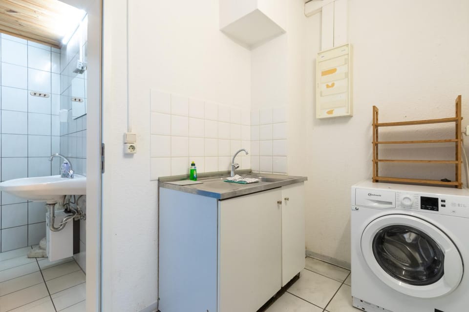 Handwerker Wohnung Raum Mainz mit 4 Schlafzimmer Apartment in Mainz-Bingen
