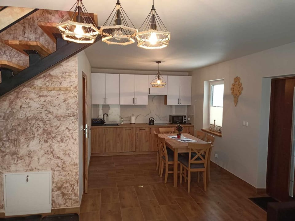 Communal lounge/ TV room, Kitchen or kitchenette