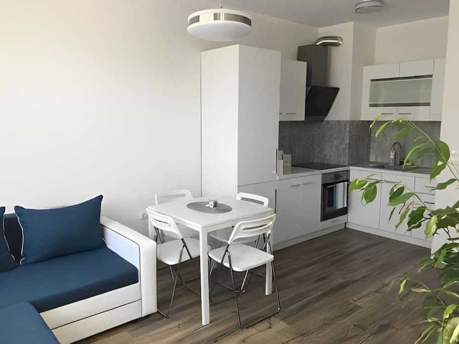 HOT Main Square Newly Built Modern Apartment Apartment in Burgas