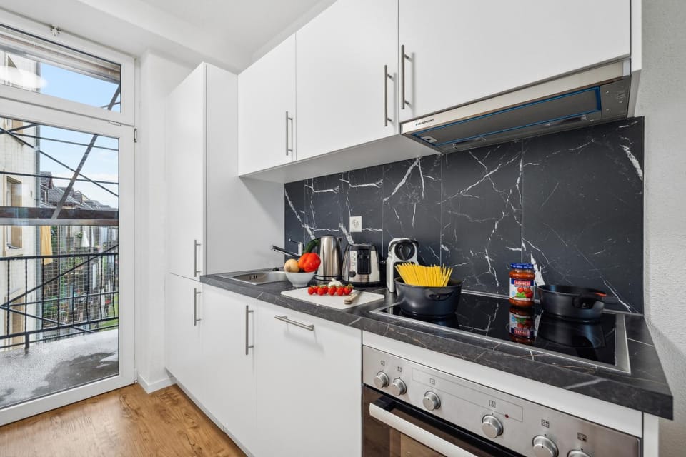 View (from property/room), Kitchen or kitchenette, oven, stove, toaster, kitchen