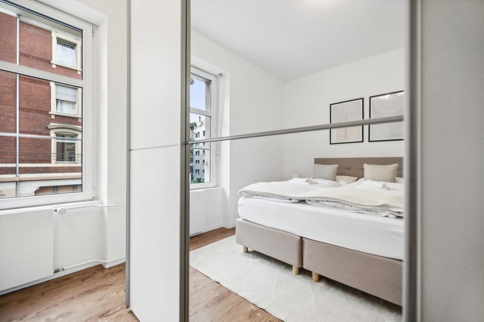 Bed, Photo of the whole room, Bedroom, wardrobe