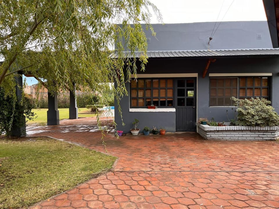 Property building, Spring, Day, Garden, Garden view
