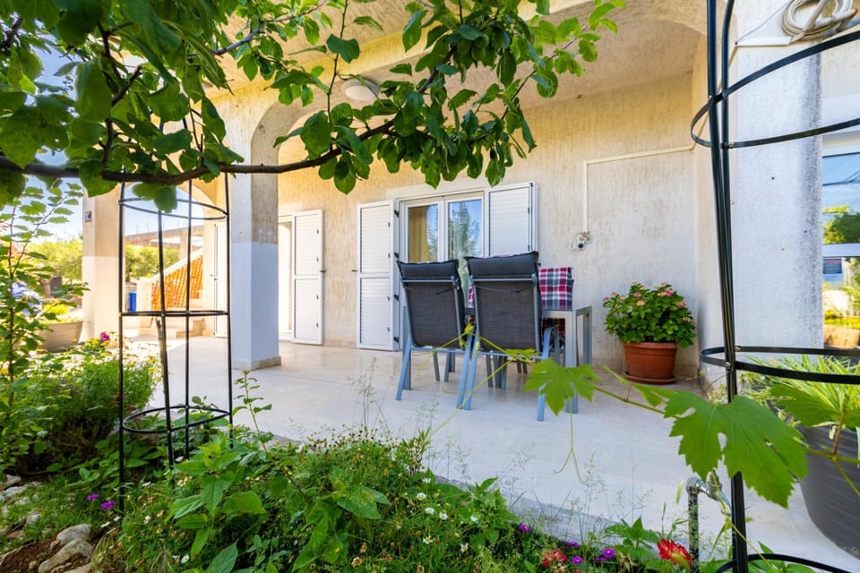 Garden, Balcony/Terrace, Dining area, Garden view